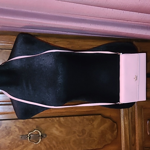 kate spade Handbags - NWOT Kate Spade wallet crossbody